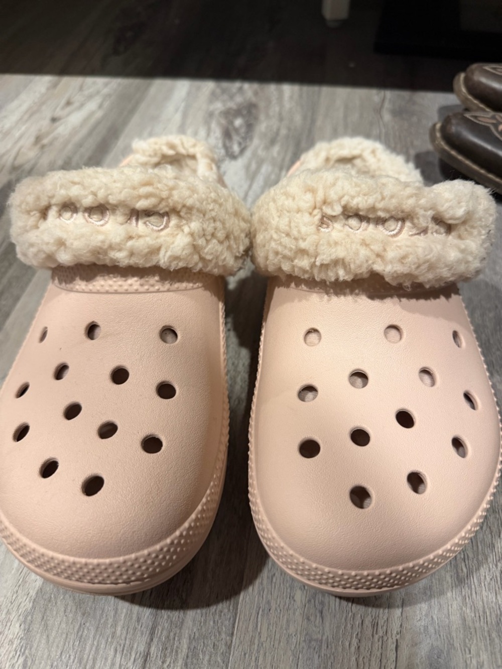 CROCS Plush-Lined Classic Clog Mules in Light Pink and Cream